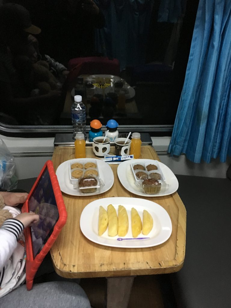 Eten tijdens een treinrit