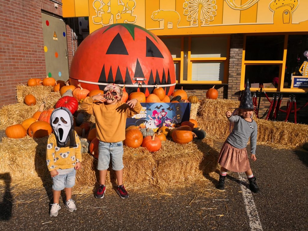 Halloween in kinderpretpark Julianatoren