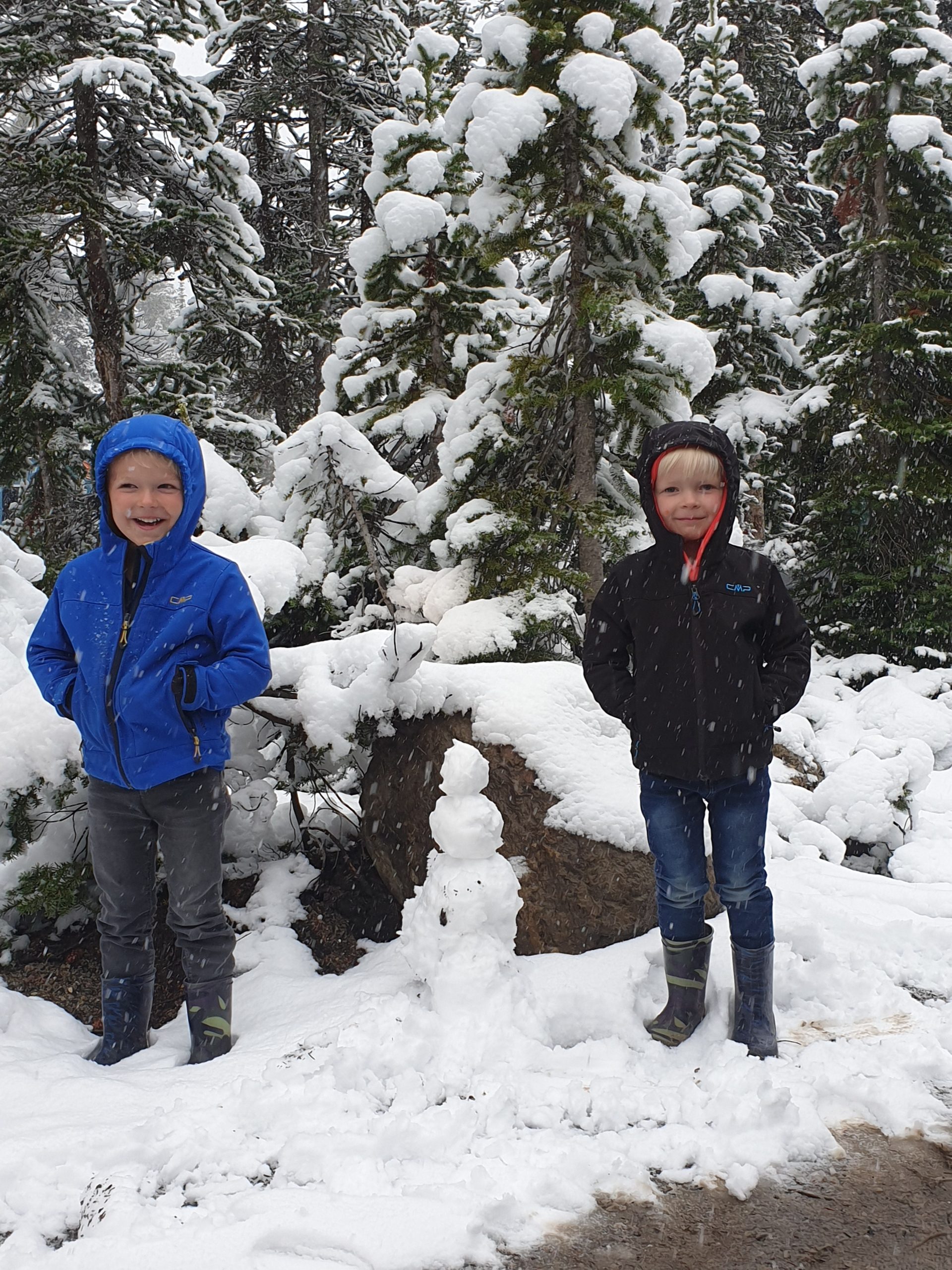 Sneeuwpop maken in Canada