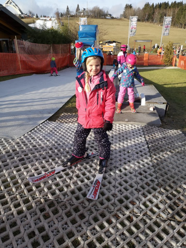 Skiles bij skischool der Brabander in WInterberg