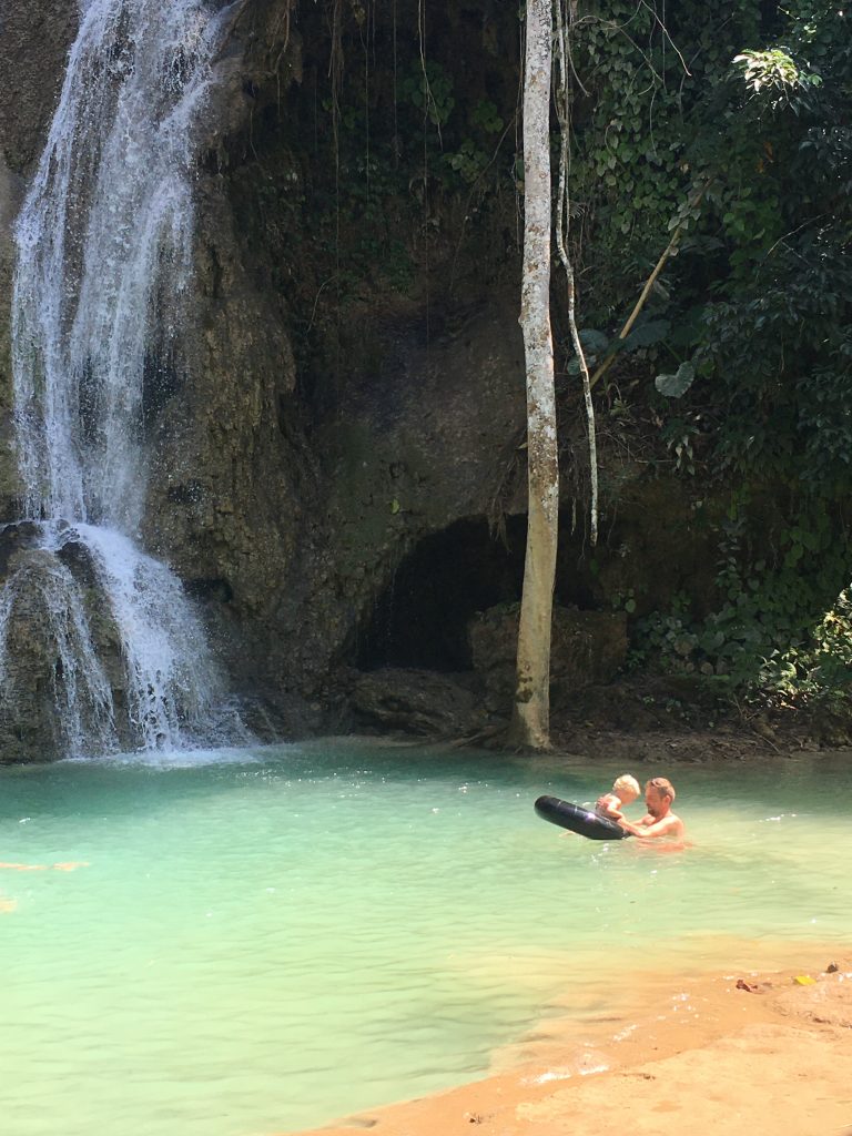  Khoun Moung Keo Waterfall.
