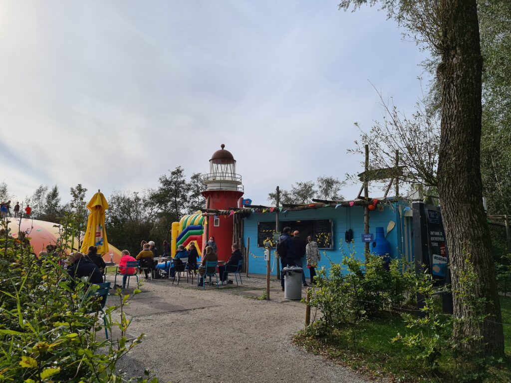 Beachclub dierentuin Friesland