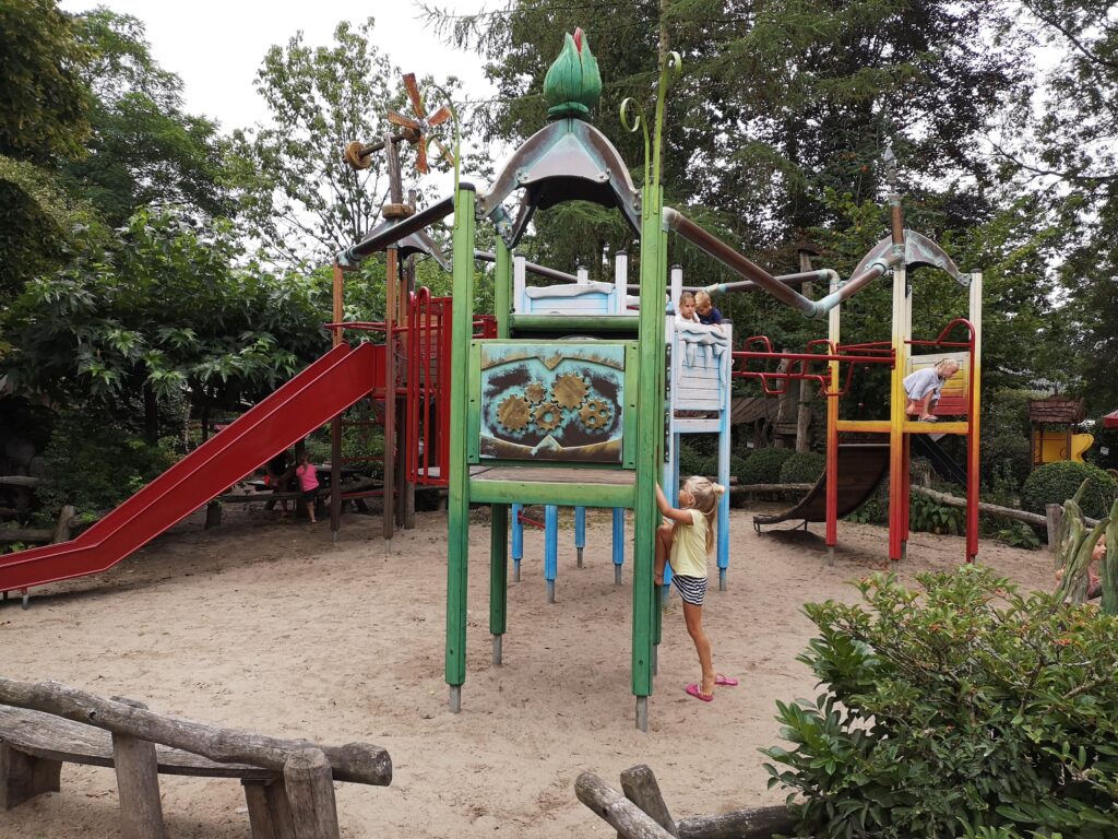 Speeltuin dierentuin Drenthe